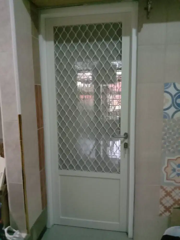 Pintu aluminium, kusen aluminium, pintu kaca