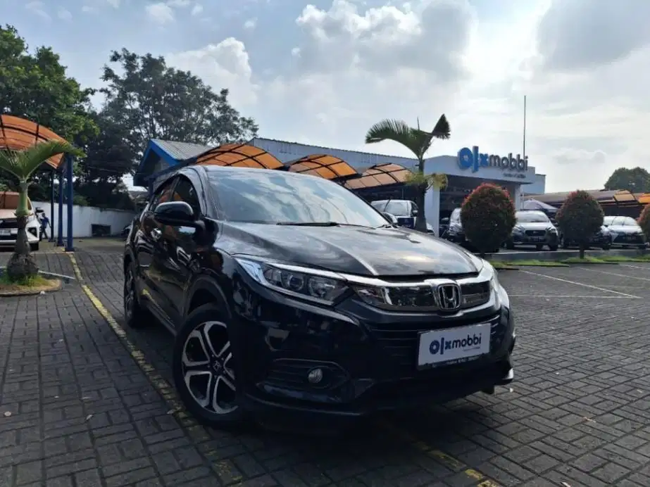 KM RENDAH - HONDA HRV 1.5 E BENSIN AT 2019 - Mobil Bekas - 925336473