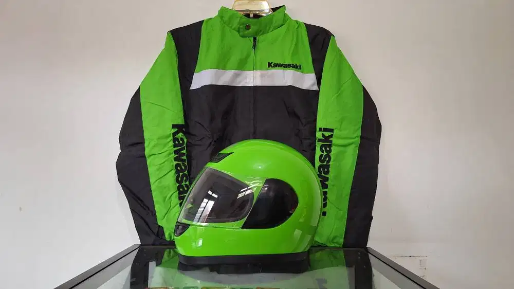 Dijual Helem dan Jaket Kawasaki Original Ijo Royo-Royo
