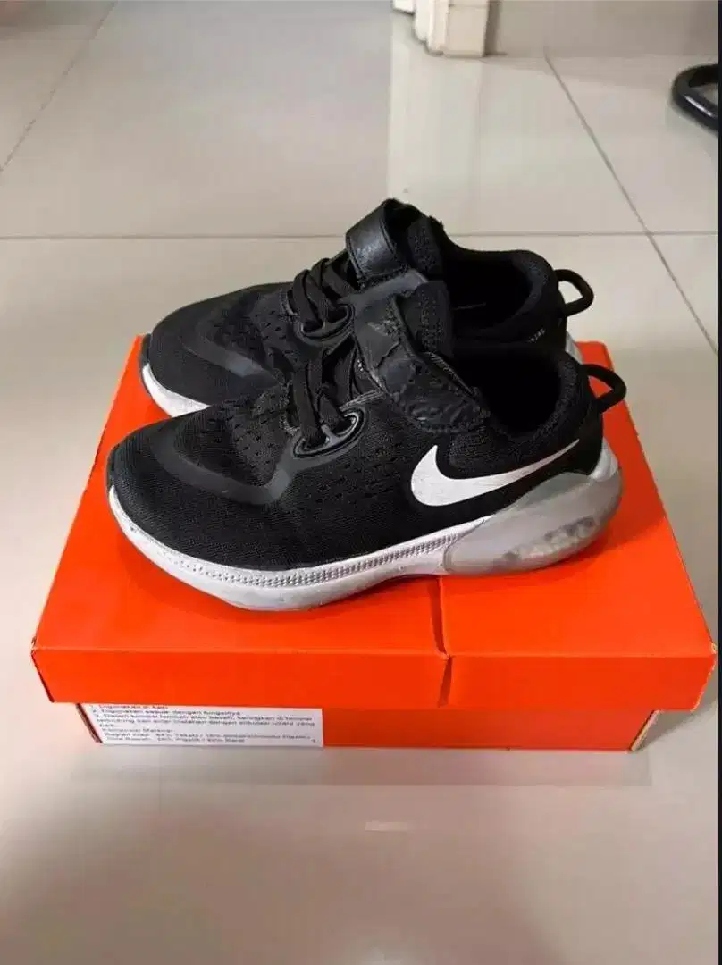 Sepatu Anak Nike Joyride