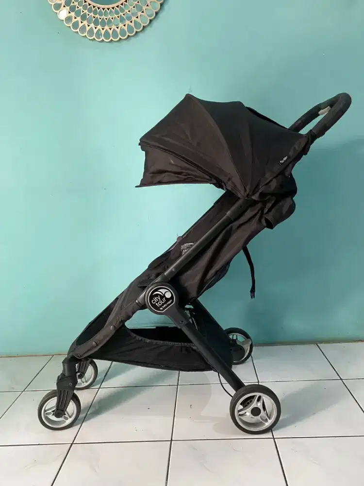 Stroller baby Jogger bonus 2 baju baru H&M