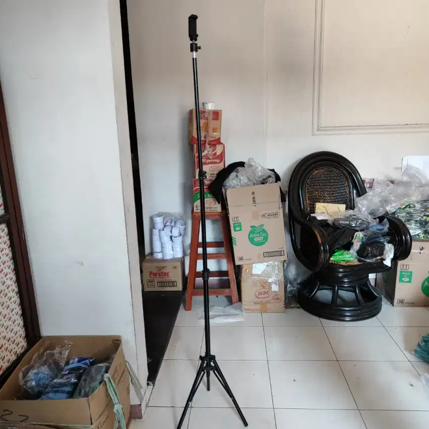 Standing Tripod HP kaki Tiga