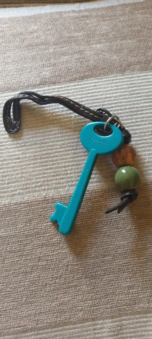 KEYCHAIN FOSSIL HIJAU