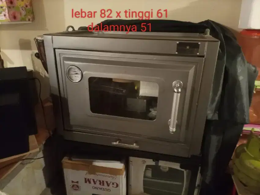 Dijual Oven api atas bawah kondisi masi bagus sekali..