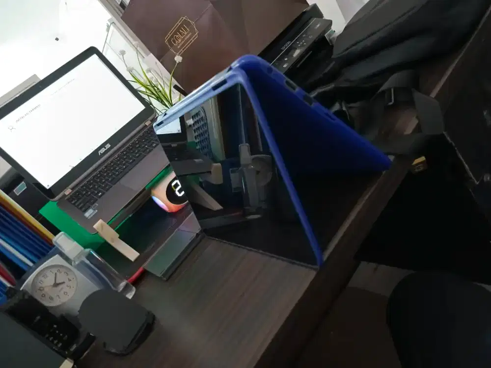 Laptop dell  touchscren  2 in 1 4/256 gb