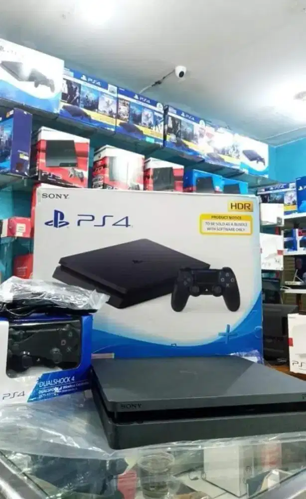 PS4 SLIM   SERI  22 HARDIS 500 gb  ori