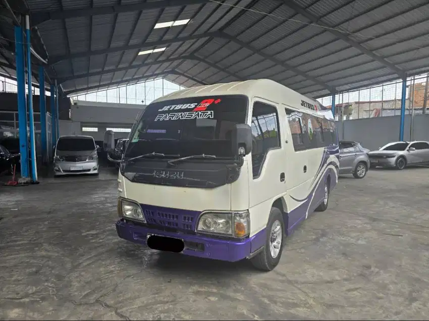 Isuzu ELF Microbus Long Manual 2015