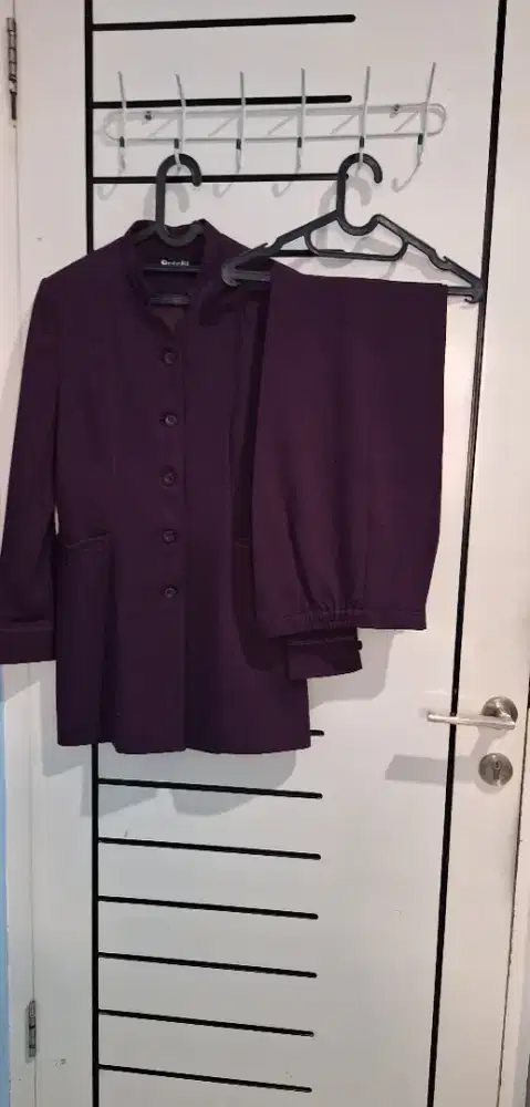 Blazer ( Lengan panjang & celana panjang) .Warna Ungu Buah Manggis