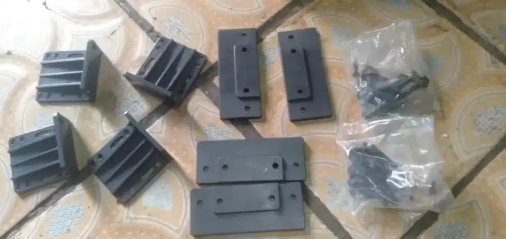 Se paket breket serba guna brg baru hrg murah utk yg phm sj yah cpt