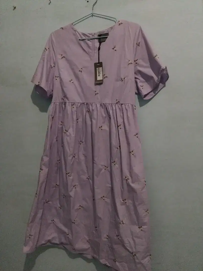 Dress This is april warna ungu atau lilac bordir bunga kecil2