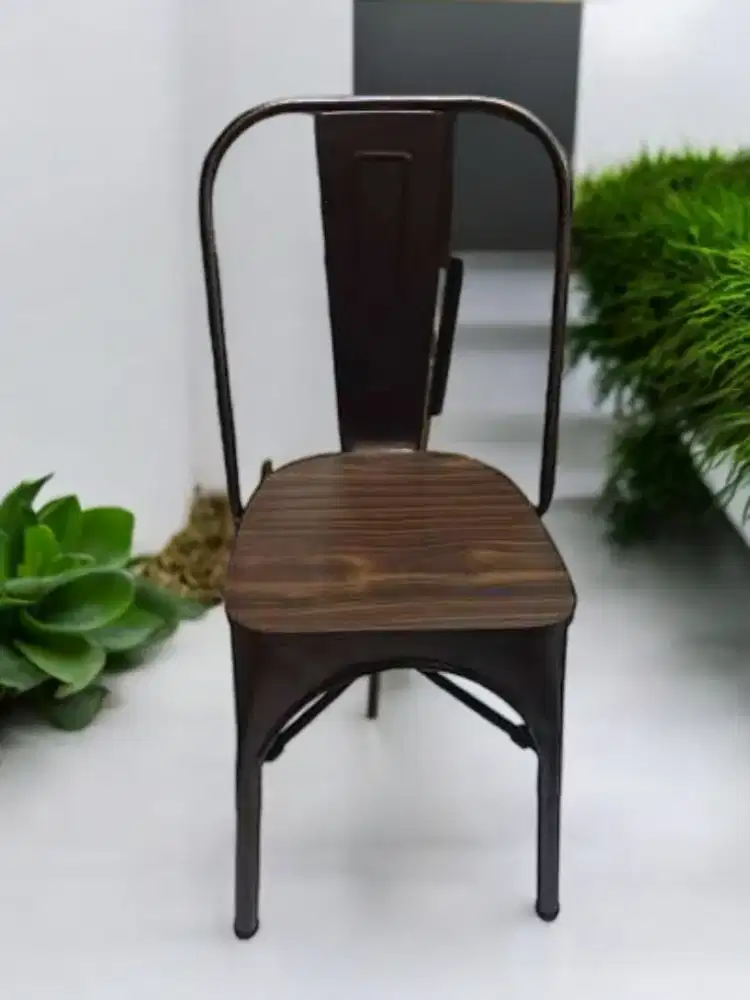 Kursi cafe besi sandaran tinggi