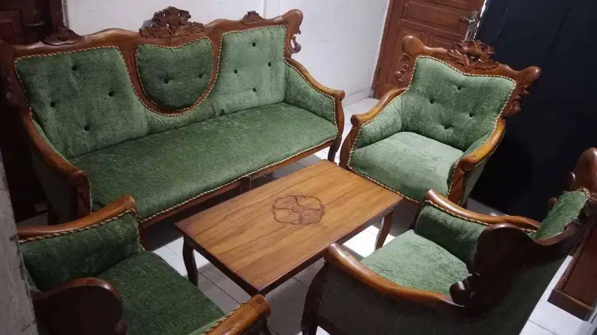 dicari kursi sofa tamu bekas untuk saya beli