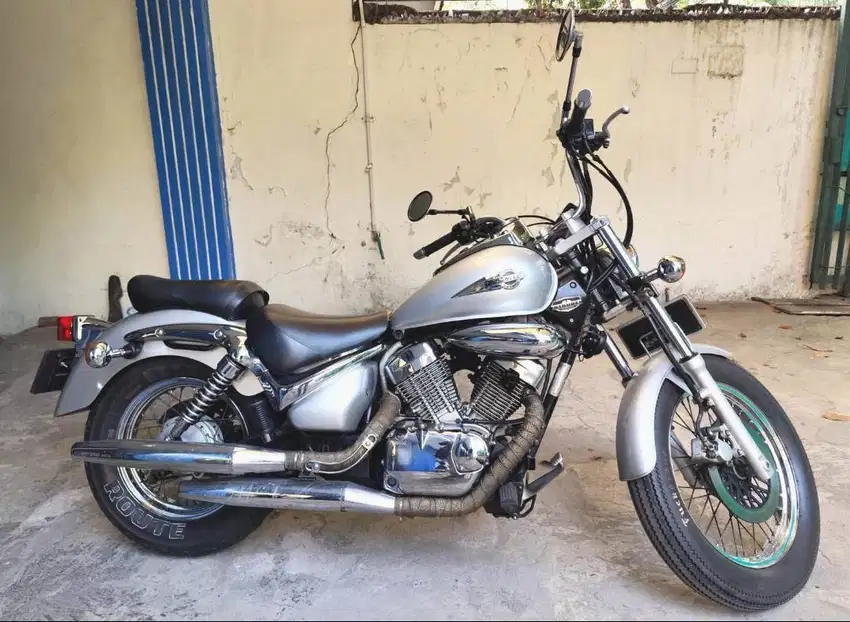 SUZUKI INTRUDER CLASSIC VL250 2003