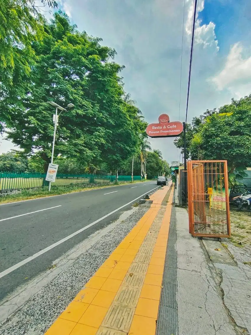 Sewa dan Kontrak Cafe Resto atau Tempat Usaha di depan Candi Prambanan