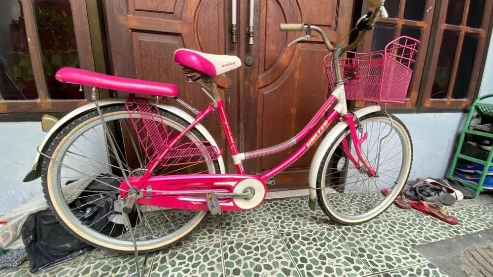 Sepeda United class X 26 inc keranjang