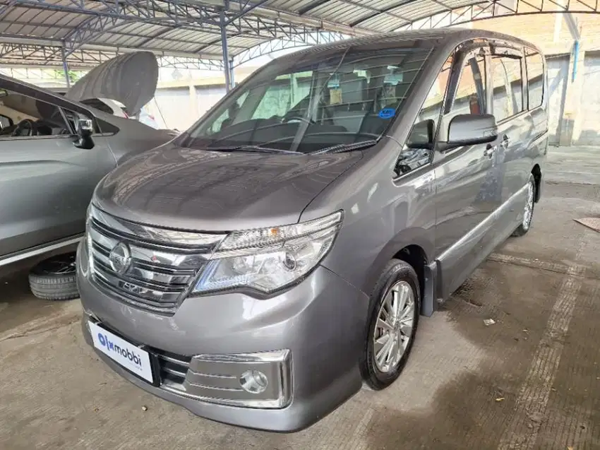 DP Rendah - Nissan Serena 2.0 HWS Panoramic Bensin-AT 2016 (TKV)