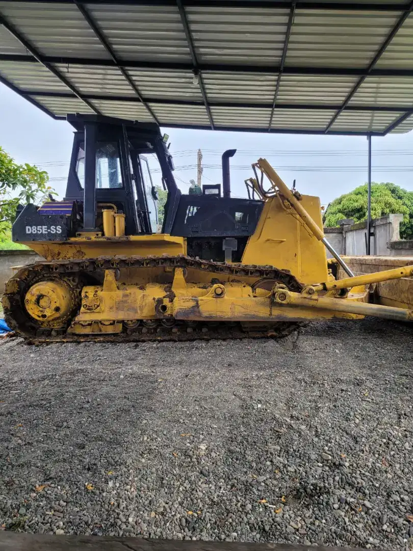 Bulldozer D85ess 2013