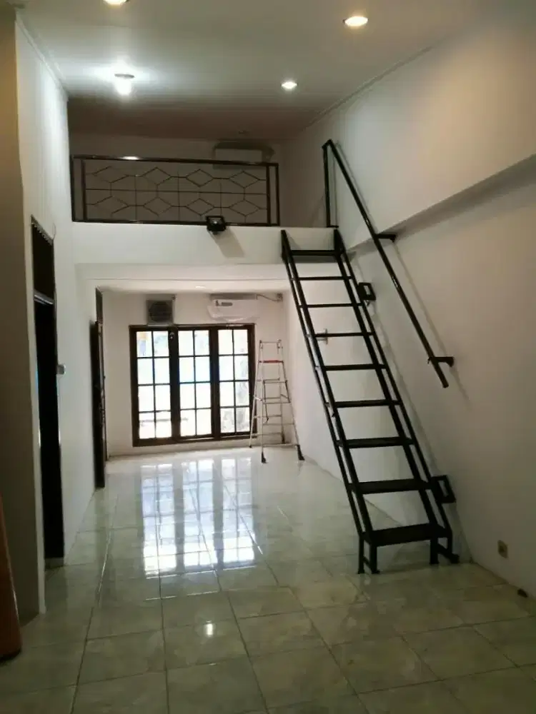 Mezzanine indor besi holo kuat  murah