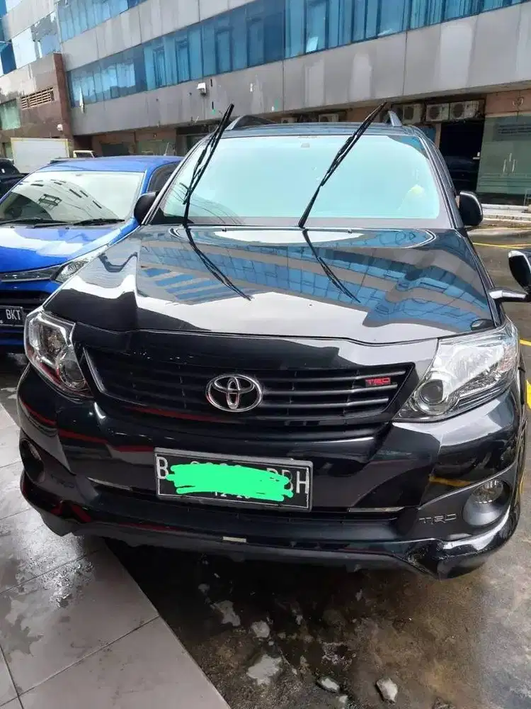 JUAL CEPAT MOBIL FORTUNER HITAM