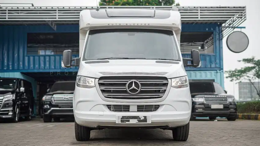 Mercedes-Benz Auto-Sleeper Bourton Motorhome CBU UK