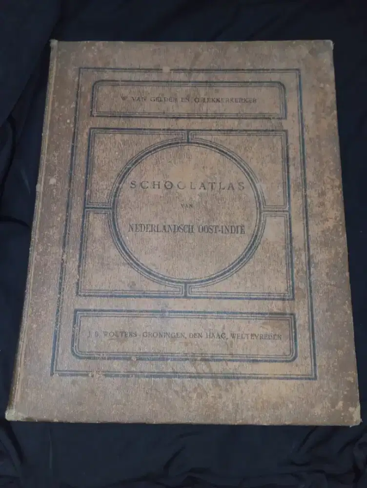 Schoolatlas Van Nederlandsch Oost Indie 1920