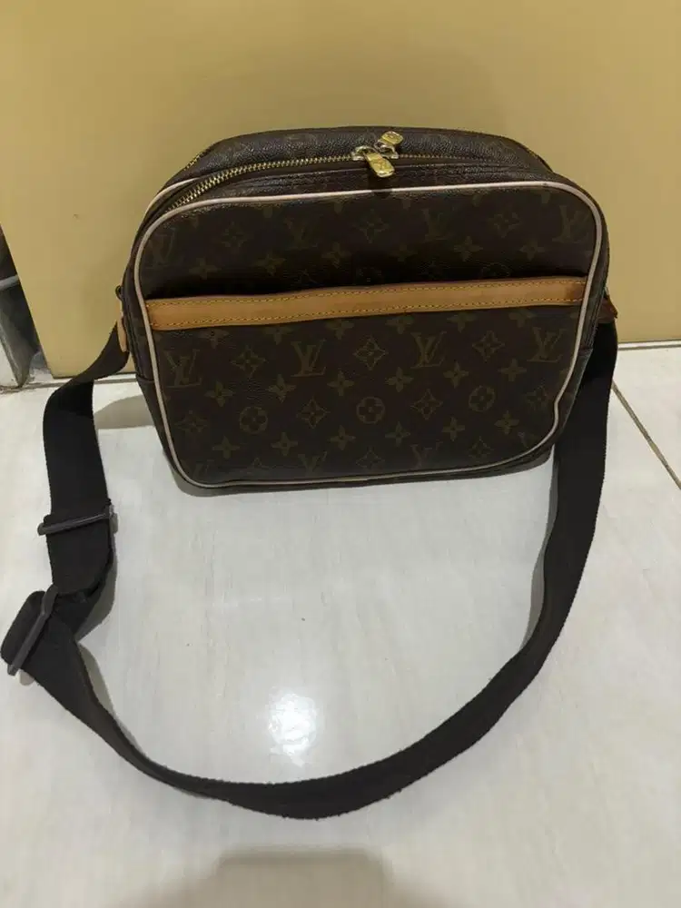 For Sale Tas LV sling bag Unisex like new banget, jarang pake