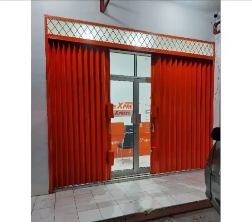 Roling door folding gate