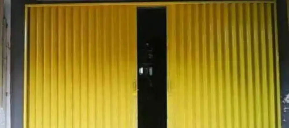 Roling door folding gate