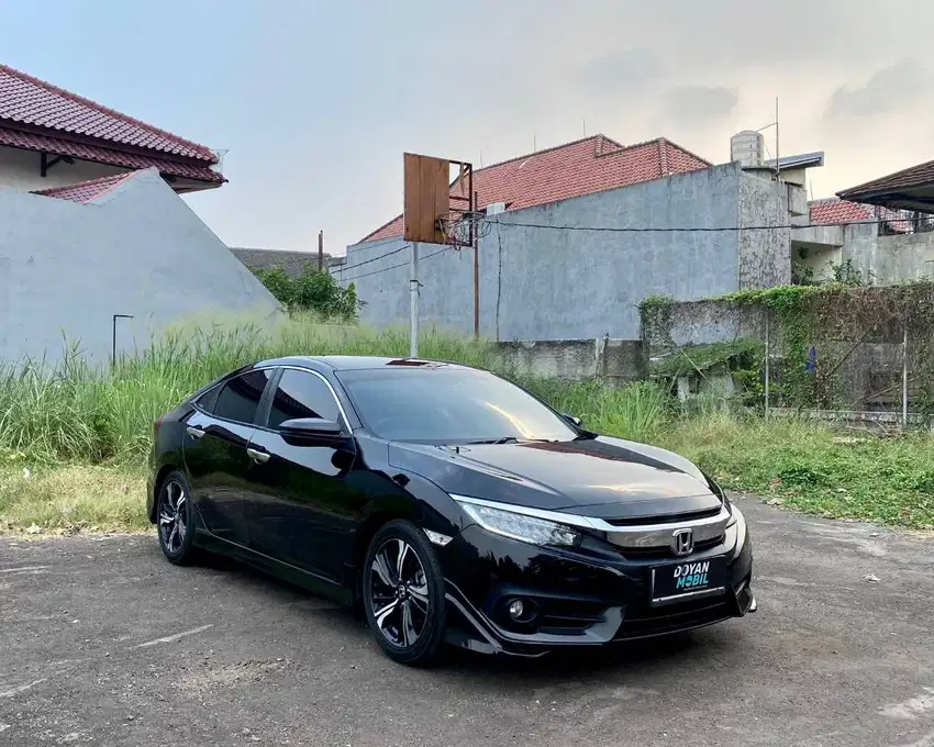 (Cash) HONDA Civic 1.5 Turbo Prestige A/T 2018 - Black Metallic