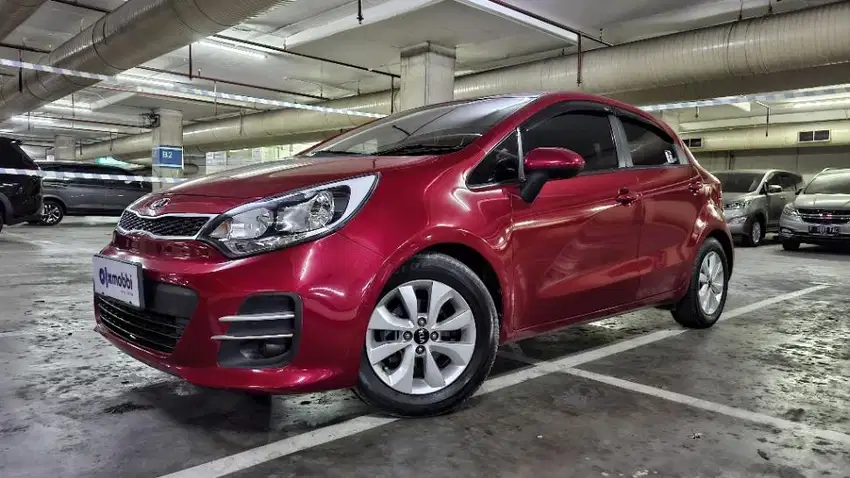 Pajak Panjang  Kia Rio 1.4 Bensin-AT 2016 Merah /