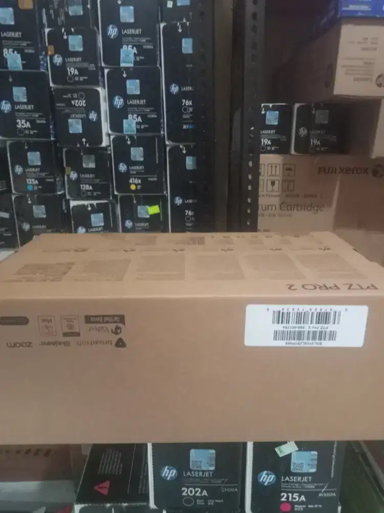 Menampung tinta printer/toner baru bekas seadanya..