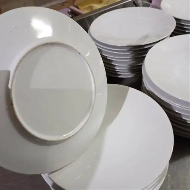 Piring Makan Keramik Porcelain Diamater 28 Cm