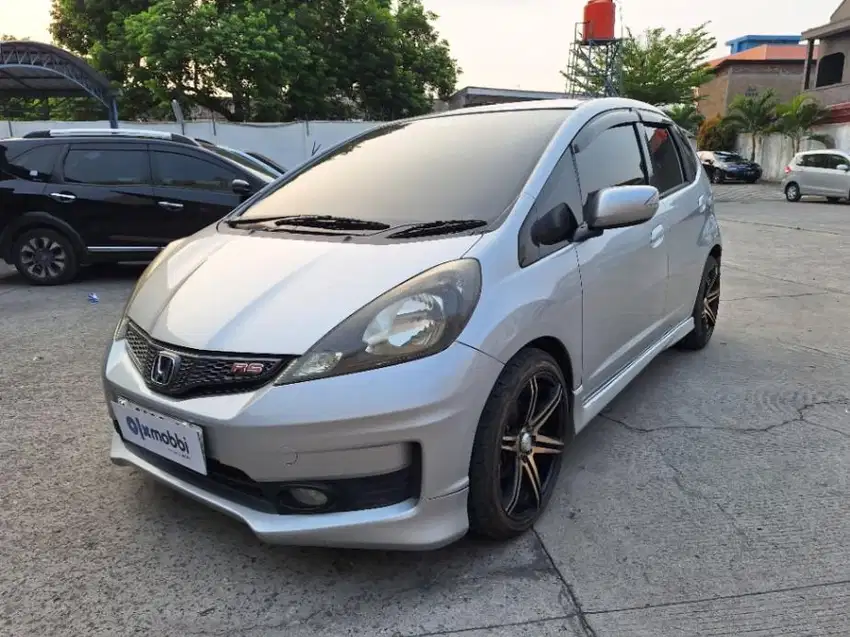 DP Rendah - Honda Jazz 1.5 RS Bensin-AT 2013 Abu (SVM)