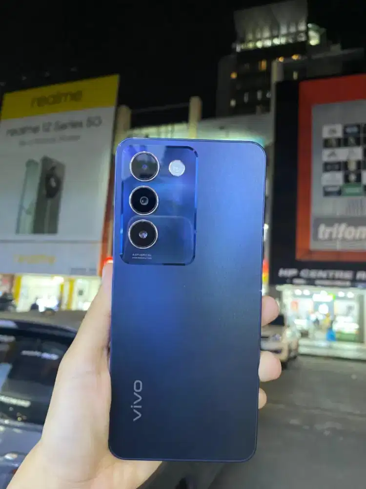 Vivo y100 5g  8/256 (EX DISPLAY)