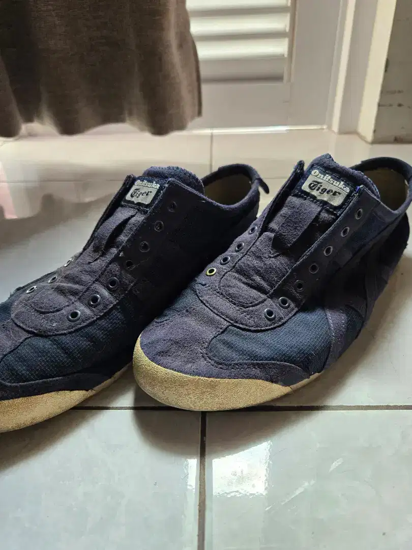 DIJUAL SEPATU CASUAL ONITSUKA TIGER BEKAS ORI UK 43.5