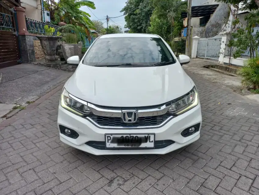 Honda CITY E CVT putih 2017 ready pajak panjang