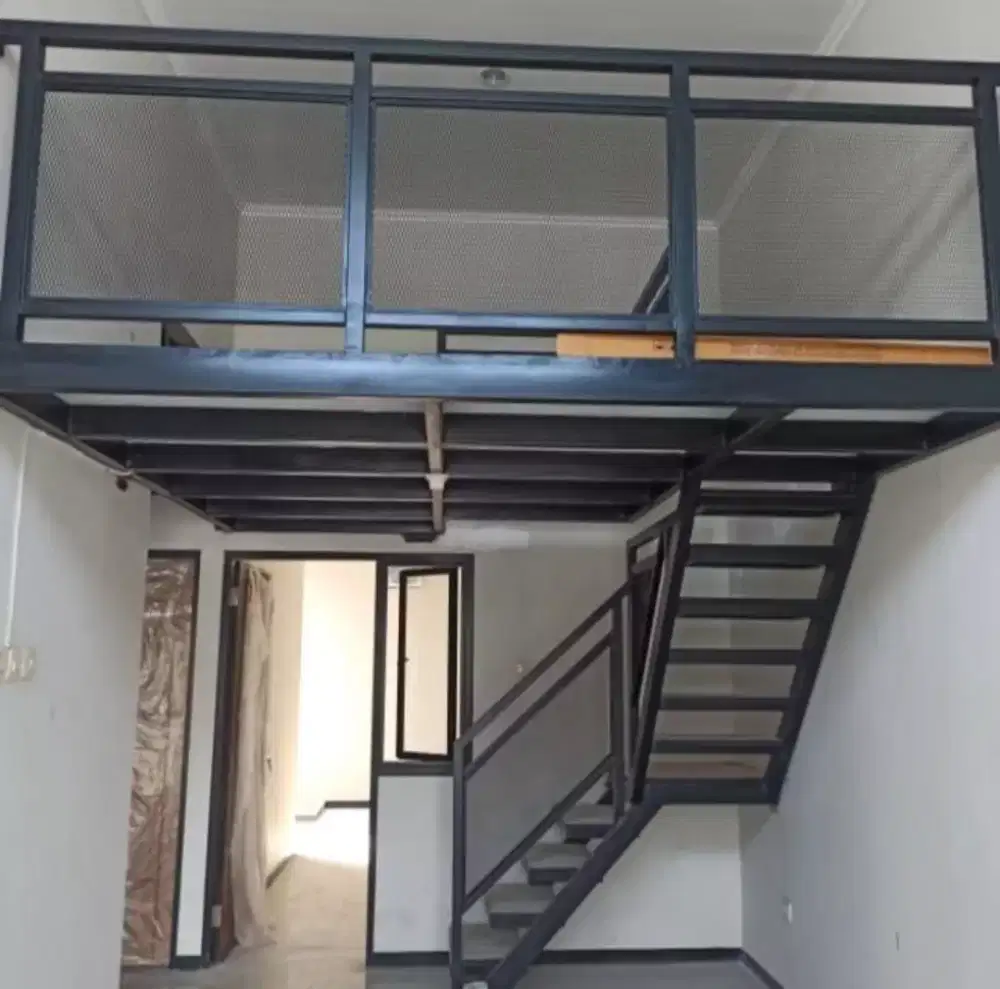 Mazanine bed karmar