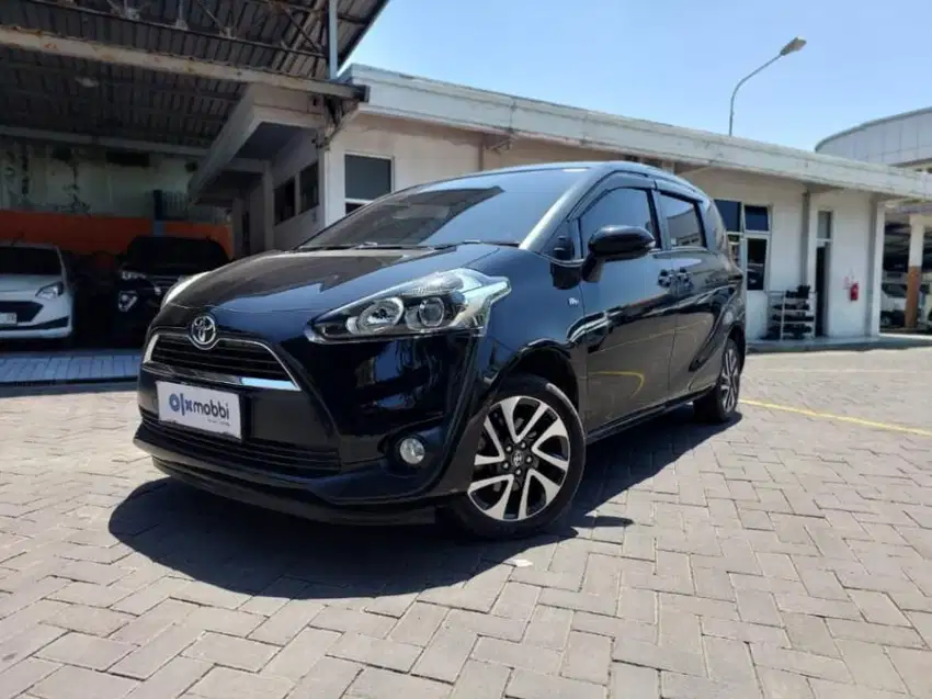 Toyota Sienta 1.5 V Bensin Matic 2018 Hitam GS