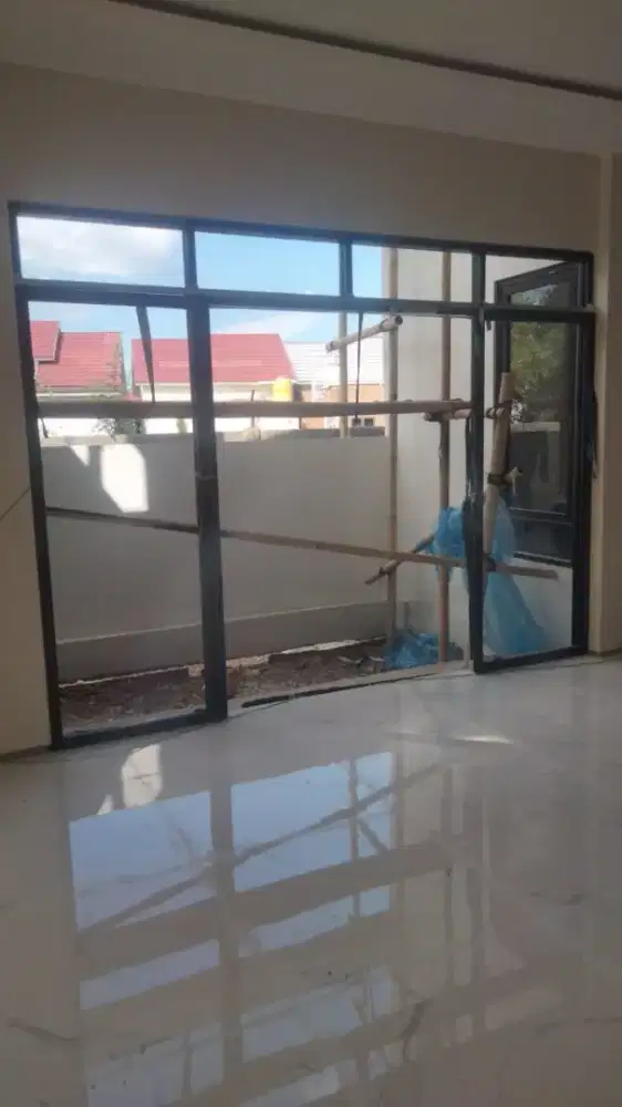 Kusen pintu jendela tau kaca