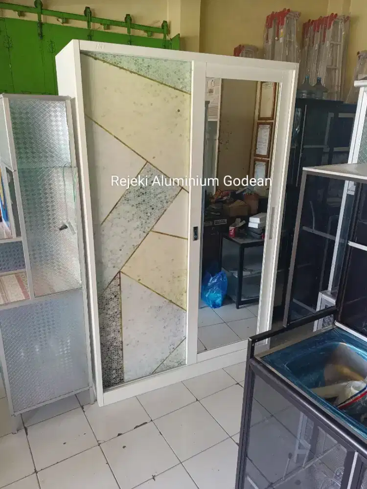 Lemari baju sliding plat tebal 120cm