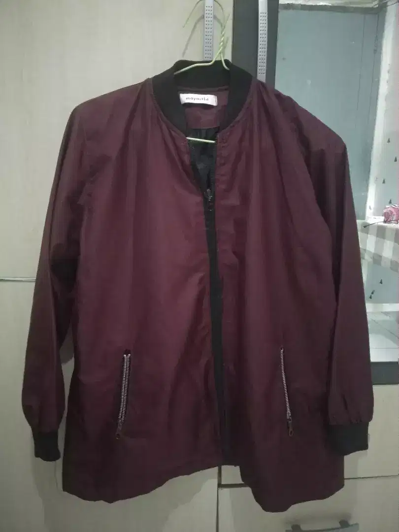 Preloved Jaket parasut waterproof merk Mayoutfit (punya pribadi)