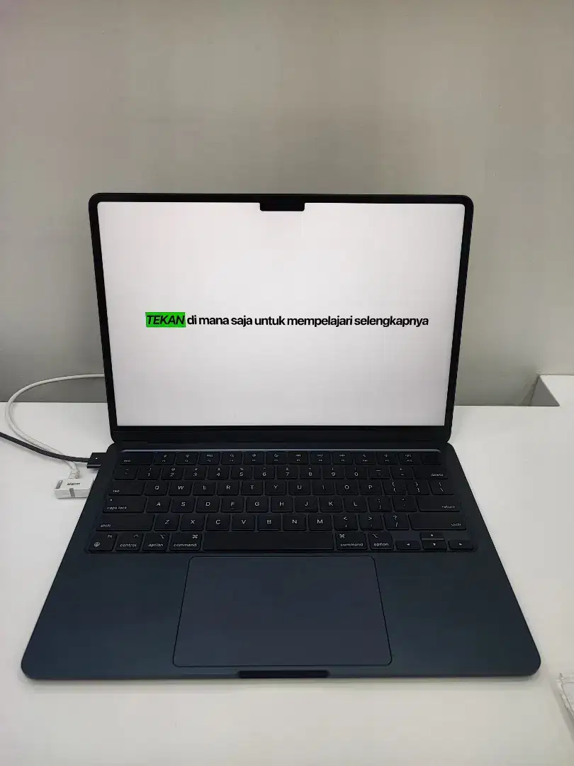 Macbook Air M2 16/256 GB IBOX Cicilan 0%