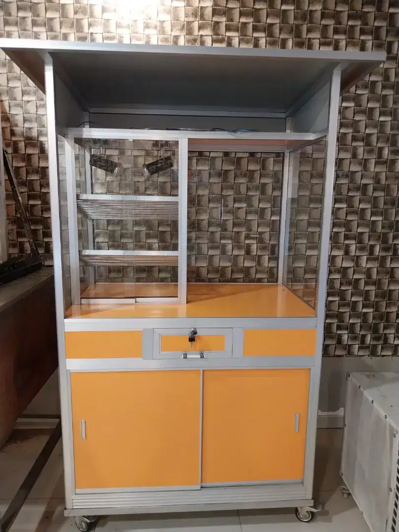 Etalase Kaca / Booth Fried / Baru