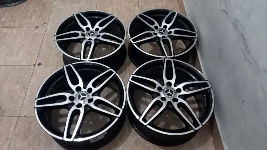 di jual velg mercy AMG r18 original lebar 7,5 rata kondisi mulus