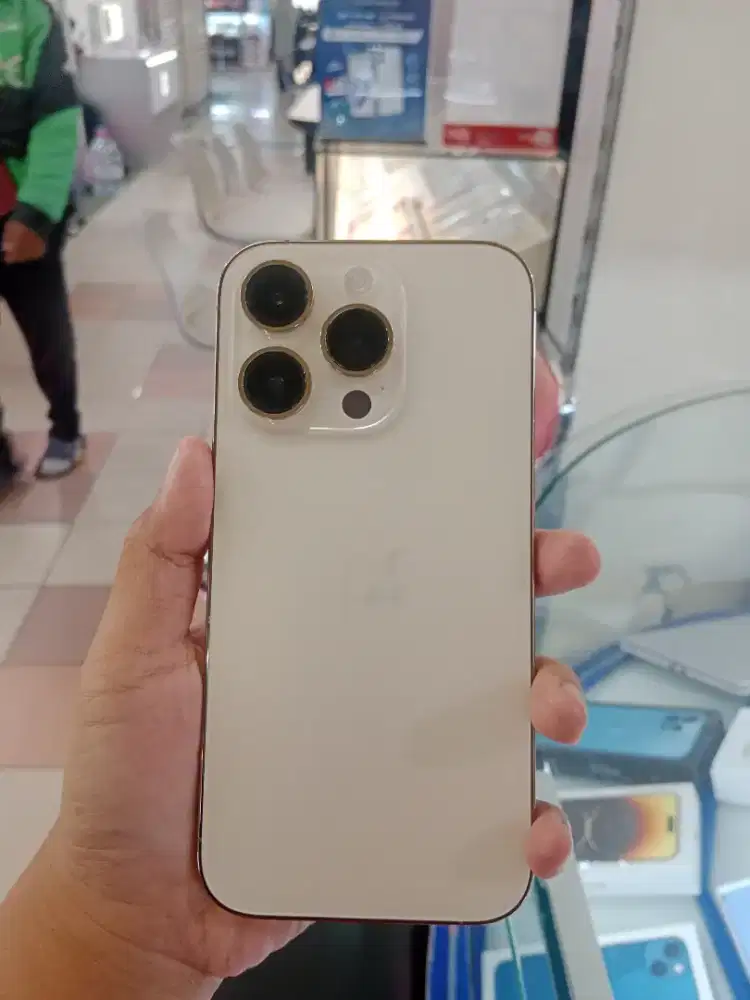Iphone 14 pro 256gb ibox warna gold terima cicilan dan tukar tambah