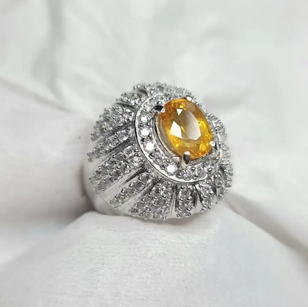 Natural yellow sapphire