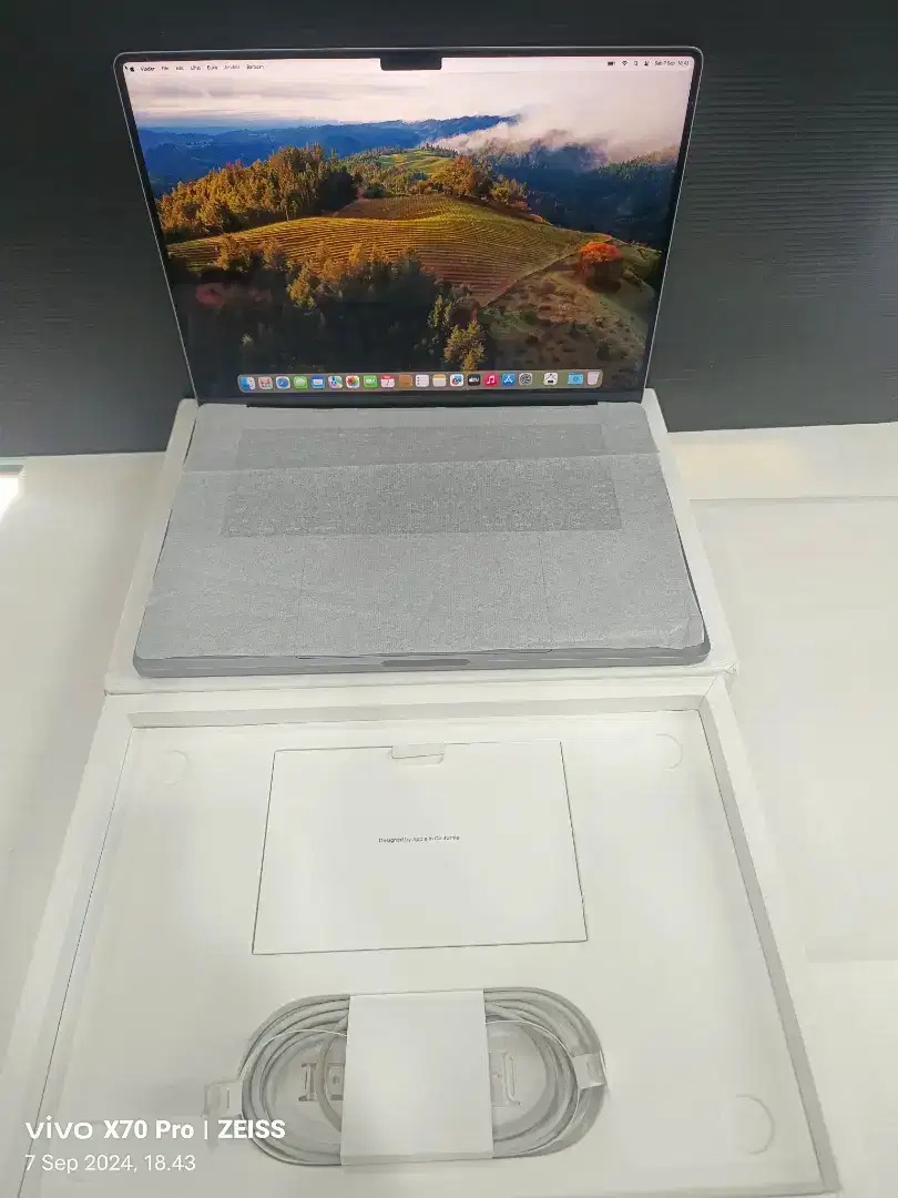 Macbook M1 pro 16inch 16/512gb Mulus like new istimewa Bh 97% iBox