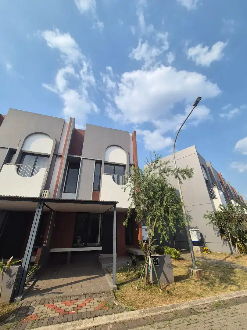 disewakan rumah freja hoek bsd city