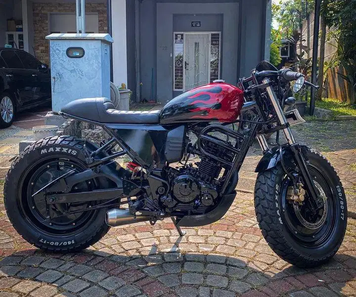 Motor Byson Custom Caferacer