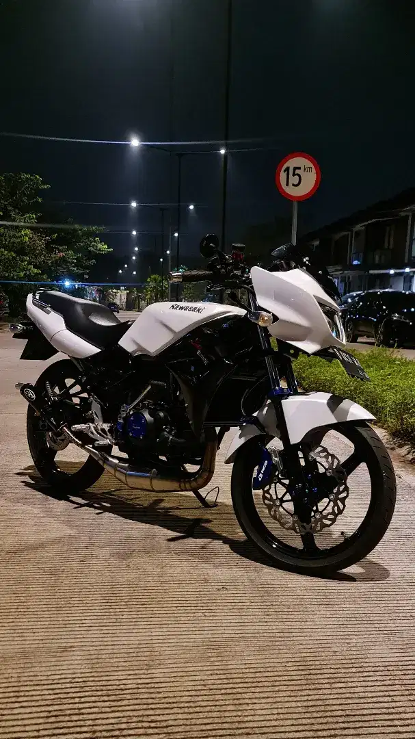 Ninja R 2013 putih